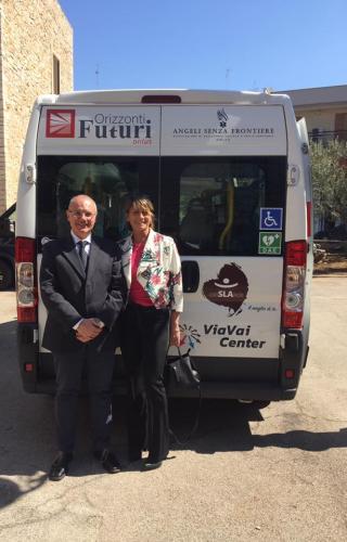 Consegna di un mezzo a Bitonto