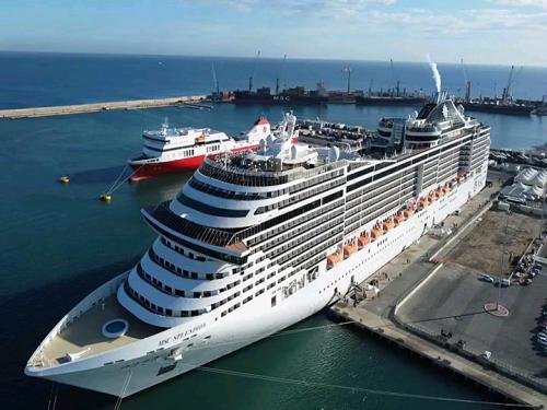 MSC Spelndida a Bari